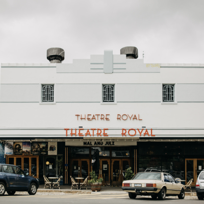 <a href="https://www.theatreroyalcastlemaine.com.au/" target="_blank">Theatre Royal</a>